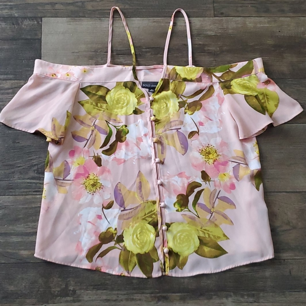 Bold Elements Floral Off the Shoulder Buttoned Top
